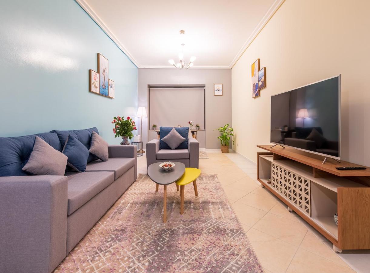 Trinity Holiday Homes - Sheikh Zayed Road Near To Financial Center Metro Station Dubai Exterior photo