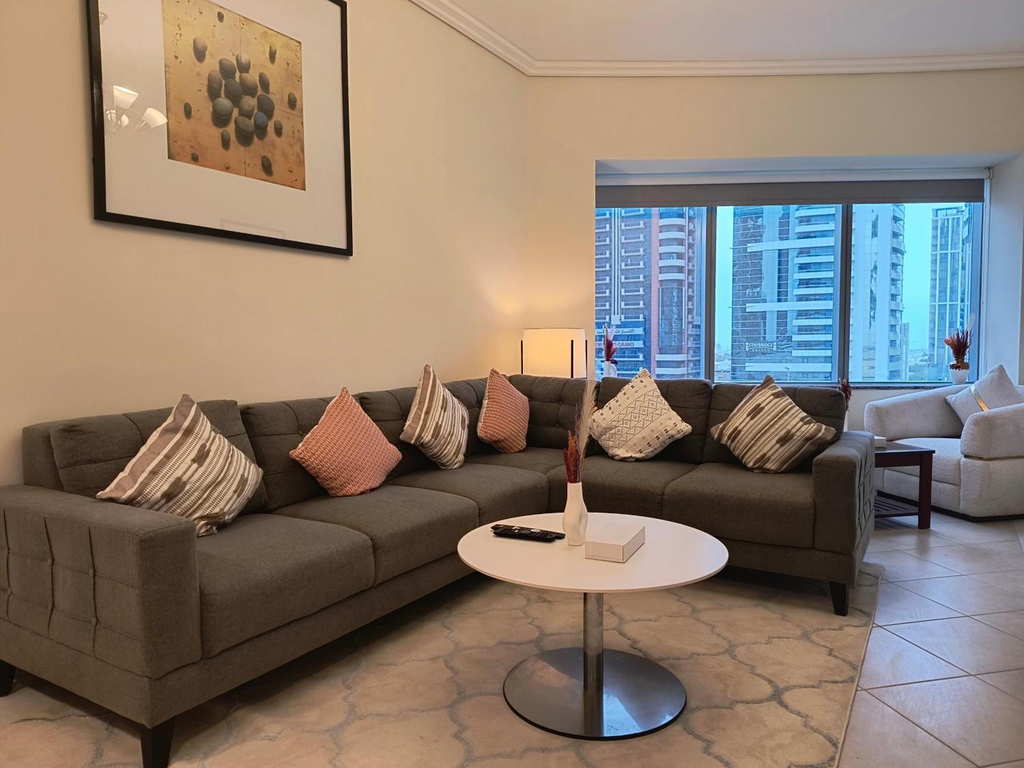 Trinity Holiday Homes - Sheikh Zayed Road Near To Financial Center Metro Station Dubai Exterior photo